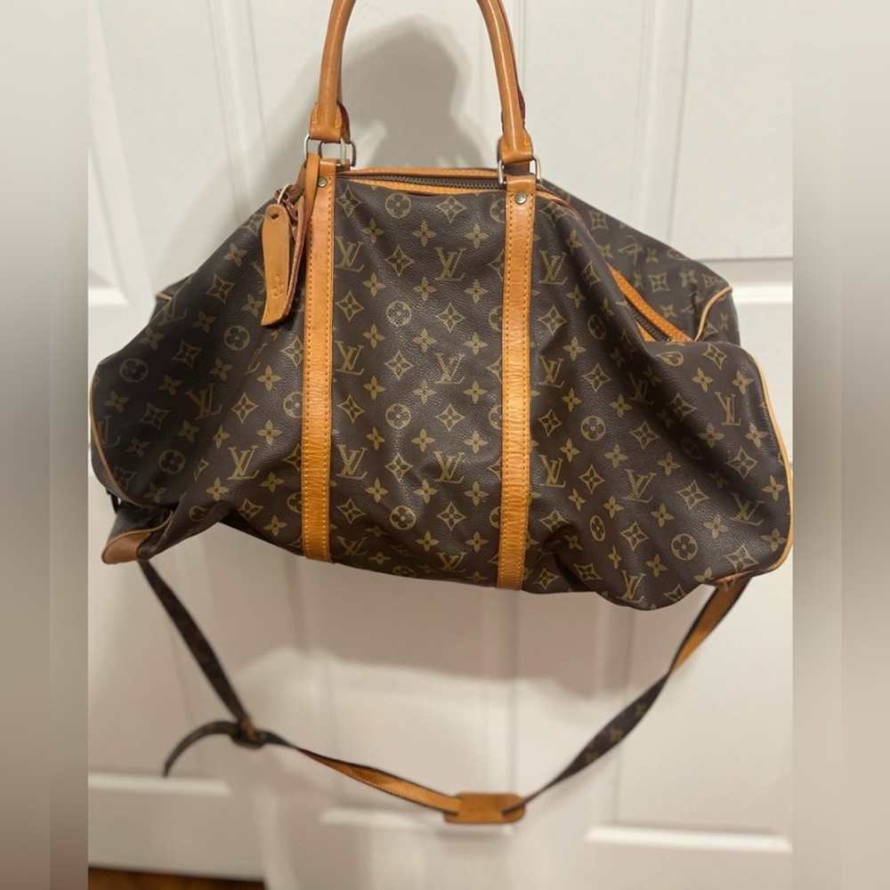 Vintage Bag in very good condition or best offer